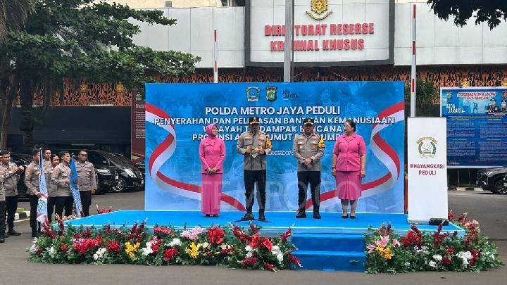 Peduli Bencana Kapolda Metro Jaya Kirim 15 Truk Bantuan untuk Korban Bencana Aceh, Sumbar, dan Sumut