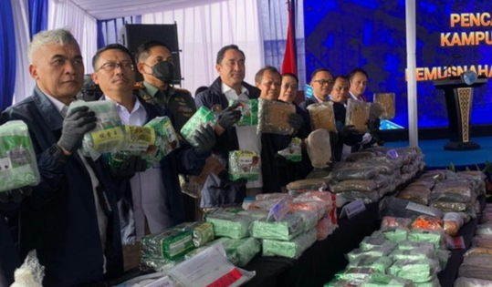 Komitmen Perang Total Narkoba, BNN Hancurkan 113 Kg Sabu dan 5.044 Ekstasi 